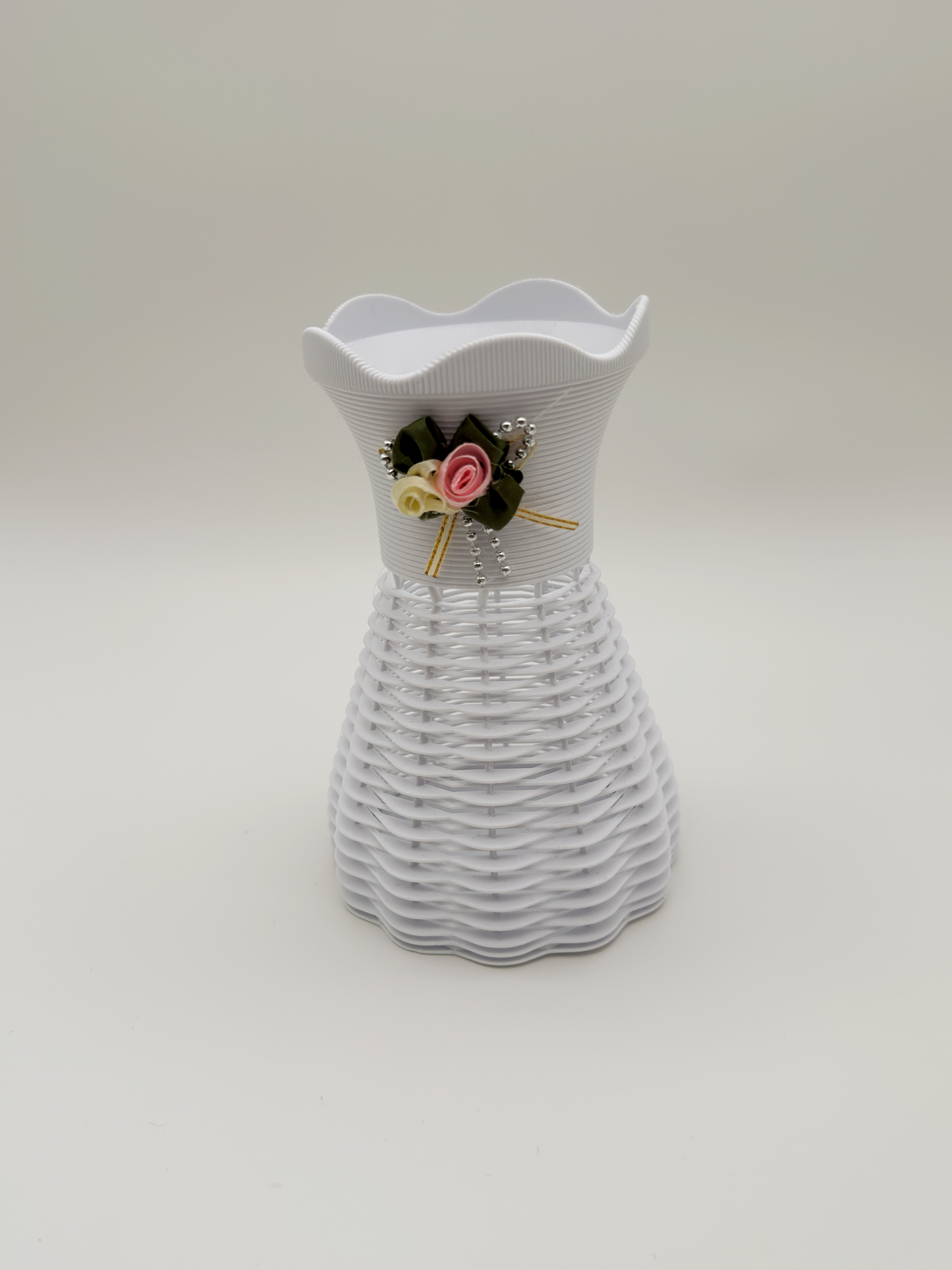 Vase mit 4 Rosen (gleichfarbig)